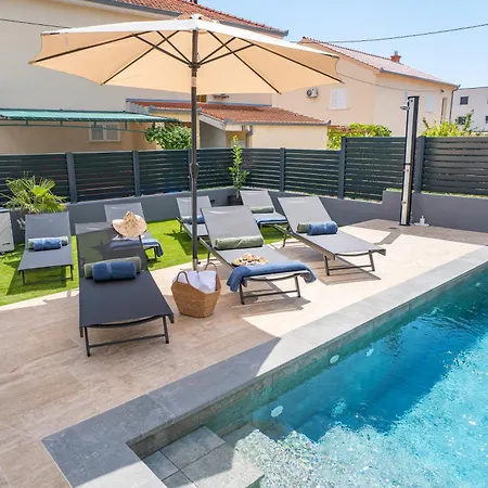 Ewala בית נופש טרוגיר